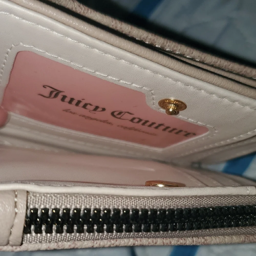 NWT Juicy Couture Beige Logo Wallet